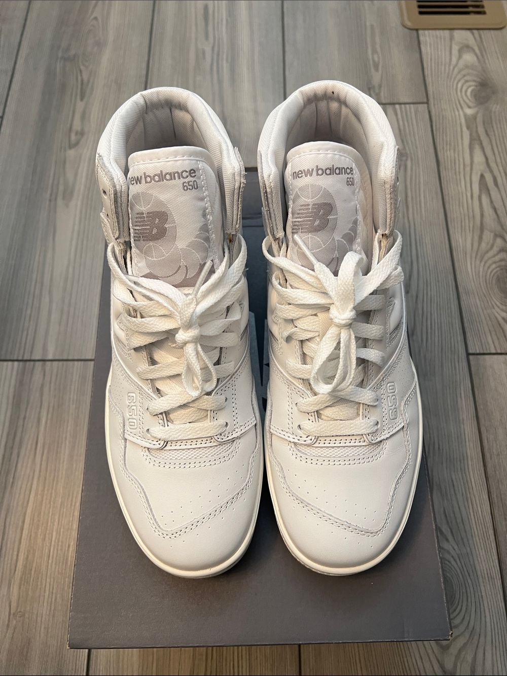 New Balance 650